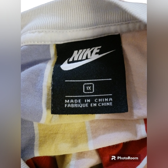 NIKE. Rainbow cropped summer tee. Womens 1X - Picture 7 of 7